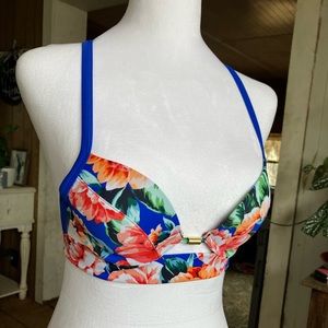 Abercrombie & Fitch Swim Top Bikini Size 32B In Great Condition